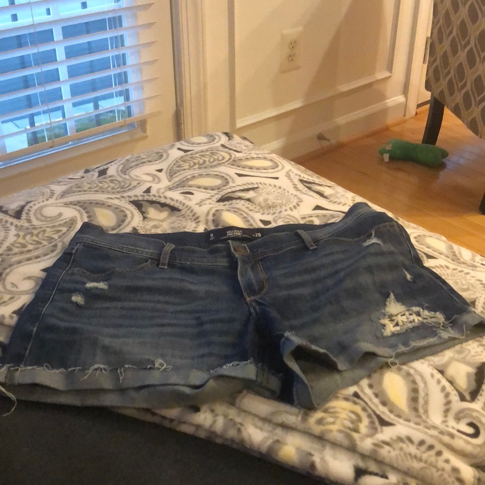 Hollister shorts!